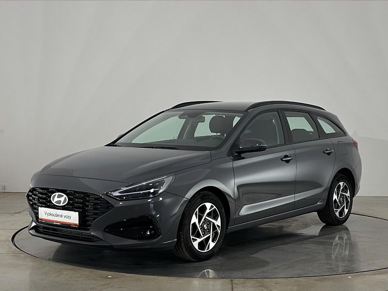 Hyundai i30 Smart DCT - fotka 1 z 26