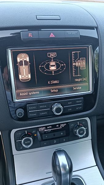 Volkswagen Touareg 3,0TDi 176kW Nové v ČR - fotka 14 z 44
