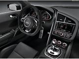 Překvapením zůstává, proč Audi spolu s faceliftem nevylepšilo i některé nedostatky v interiéru vozu.