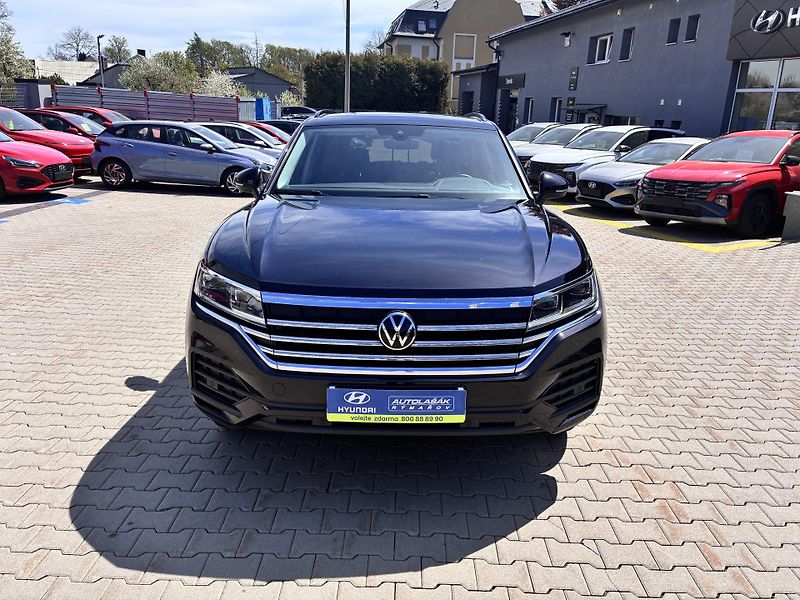 Volkswagen Touareg 170KW,4X4,8°AT,ČERNÁDEEP,TAŽNÉ - fotka 2 z 34