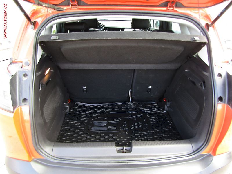 Opel Crossland (2021) 1.2 T, ČR, Navi, kamera - fotka 6 z 22