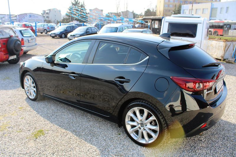 Mazda 3 (2015) 2,0i KLIMA NAVI XENON TEMPOMAT - fotka 5 z 16