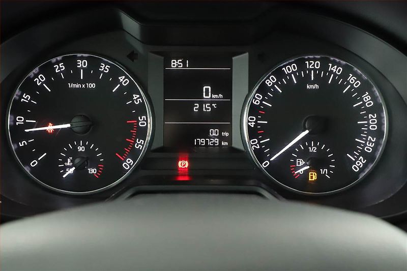 Škoda Octavia (2016) 1.6 TDI, Tempomat - fotka 10 z 16