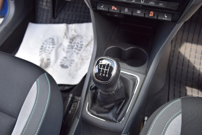 Škoda Rapid (2016) 1.2TSI 81kw AMBIT JOY XEN NAVI - fotka 36 z 49
