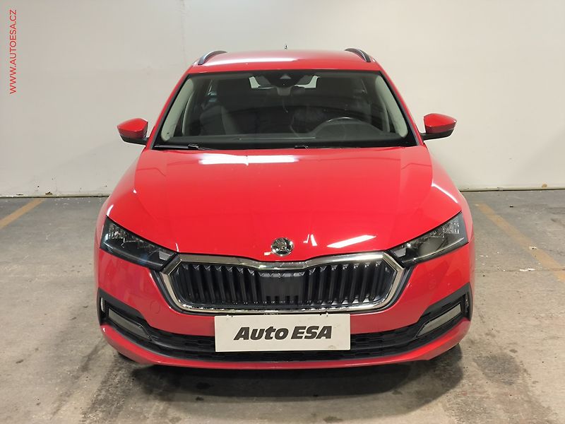 Škoda Octavia (2021) 2.0 TDi, ČR, Ambition, LED - fotka 2 z 17