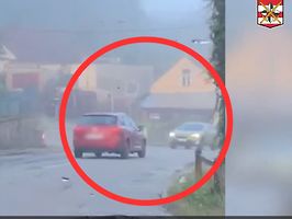 Knínice na Blanensku: Opilý řidič se sotva udržel na silnici.