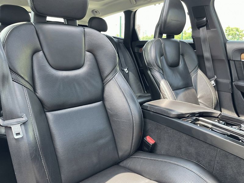 Volvo V90 (2016) 2.0 T5,187kW,Inscription,DPH,K - fotka 44 z 51