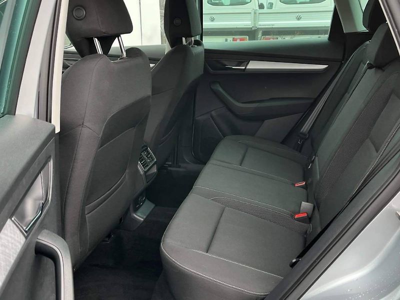 Škoda Karoq (2023) Ambition 2.0 TDI - fotka 11 z 20