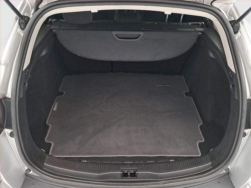 Renault Mégane (2014) Confort 1.6 16V, ČR,1.maj - fotka 14 z 16