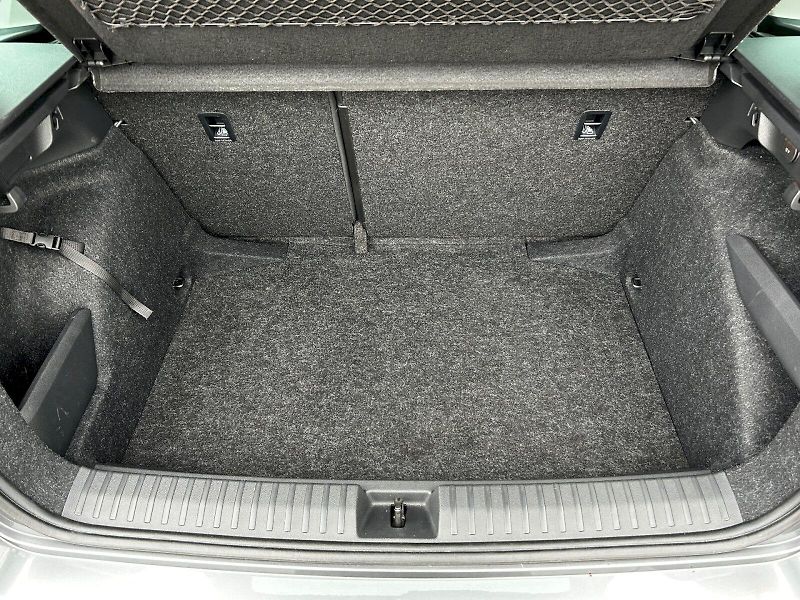 Škoda Kamiq (2024) 1.0 TSI 85kW MP6 Top Selection - fotka 30 z 35