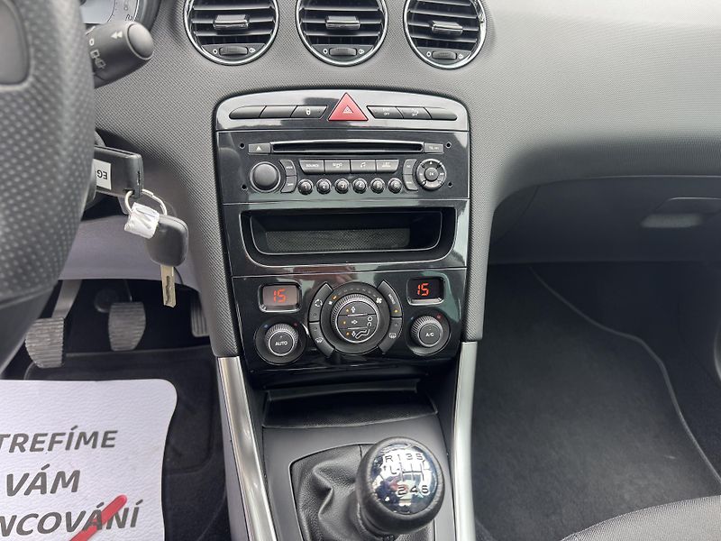 Peugeot 308 1.6-16V,SW,rezervace - fotka 21 z 54