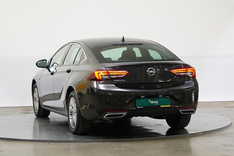 Opel Insignia - fotka 7 z 23