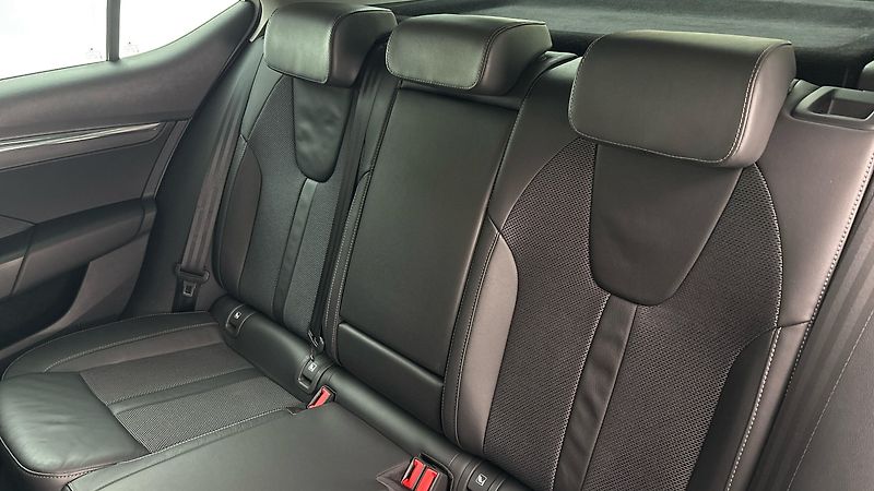 Škoda Octavia 2.0 TDI DSG Style - fotka 16 z 27