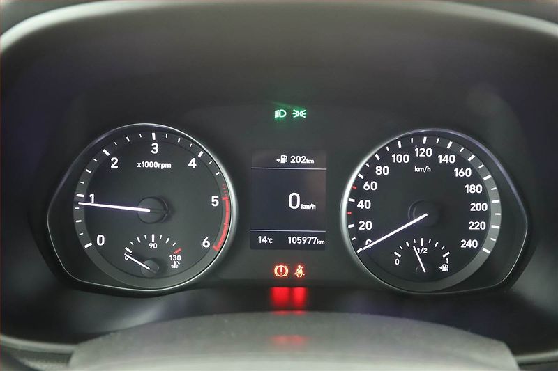 Hyundai i30 (2019) 1.6 CRDi, Tempomat - fotka 10 z 13