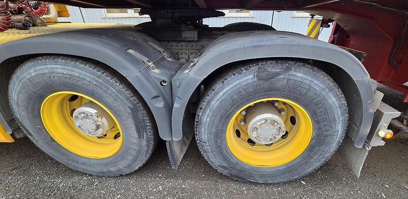 Volvo FH (2009) 16.660 hydr. 120t tahač 6x4  - fotka 14 z 18
