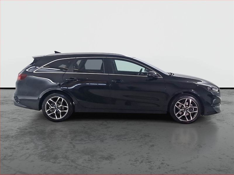 Kia Ceed (2025) 1.5 T-GDI - fotka 6 z 16