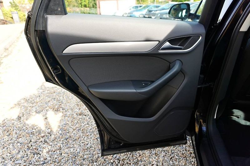 Audi Q3 (2013) 2,0 TFSI 125 kW - fotka 18 z 45