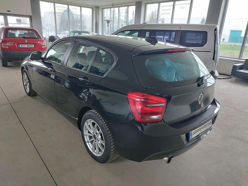 BMW Řada 1 (2014) 116I,75KW,KLIMA,ALU,SER.KN - fotka 8 z 30