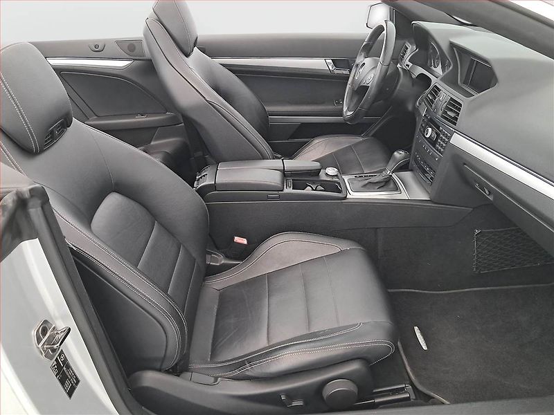 Mercedes-Benz Třídy E (2010) E 250, Automat, Kůže, Navi - fotka 9 z 22