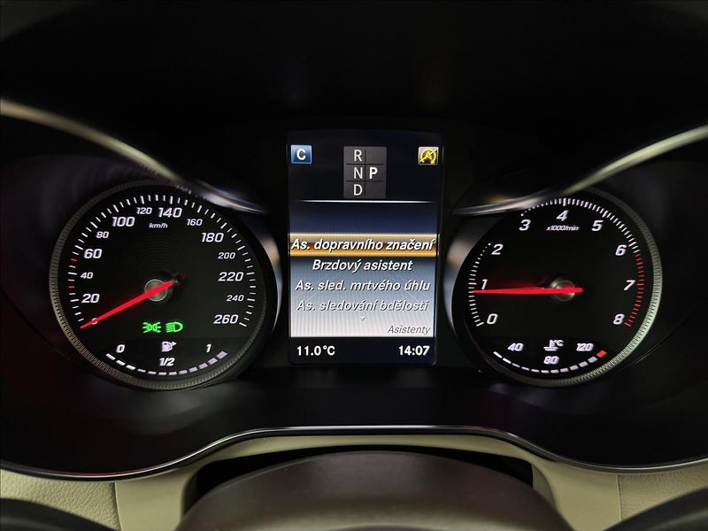 Mercedes-Benz GLC 2,0 DPH 4X4 LED KŮŽE 2XKOLA CZ - fotka 15 z 43