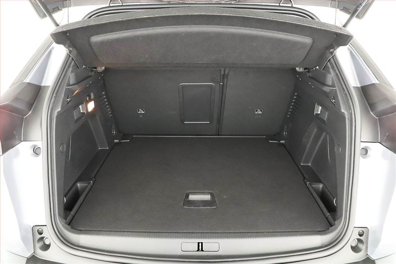 Peugeot 3008 (2023) Active Pack 1.2 PureTech - fotka 19 z 20