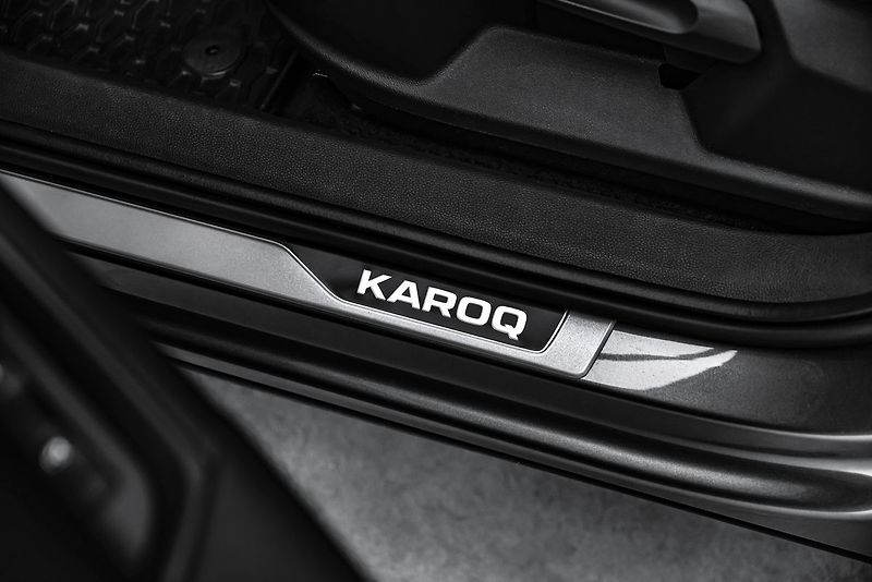 Škoda Karoq 1,5TSI SPORTLINE DSG 13.700Km - fotka 19 z 23