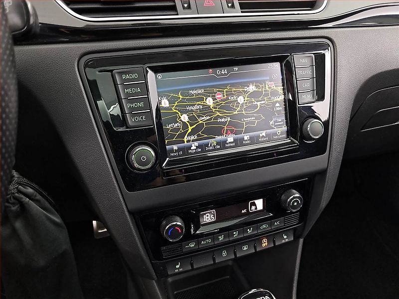 Škoda Rapid (2018) Spaceback 1.0 TSI, Automat - fotka 12 z 20