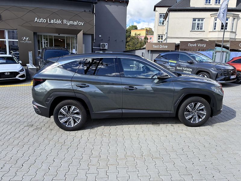 Hyundai Tucson 1,6T-GDi 110kW REZERVACE - fotka 8 z 30
