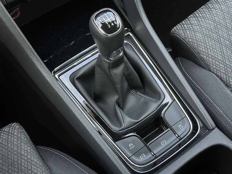 Škoda Karoq 1.5TSi Top & Selection 150PS L - fotka 36 z 46