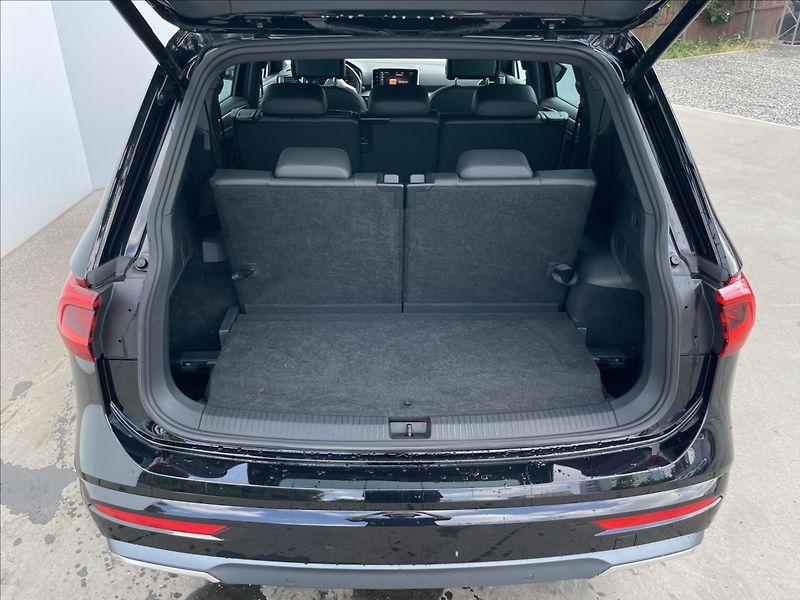 Seat Tarraco 2,0 TSI 4WD DSG FR NAVI+7míst - fotka 25 z 26