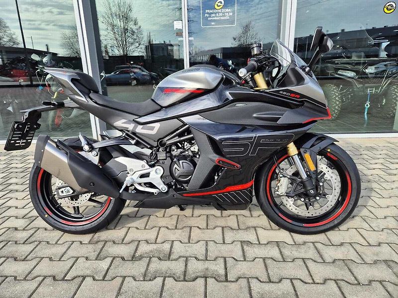 CFMOTO 450 SR (2026) - fotka 3 z 15