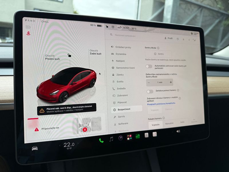 Tesla Model 3 Long Range AWD - fotka 24 z 40