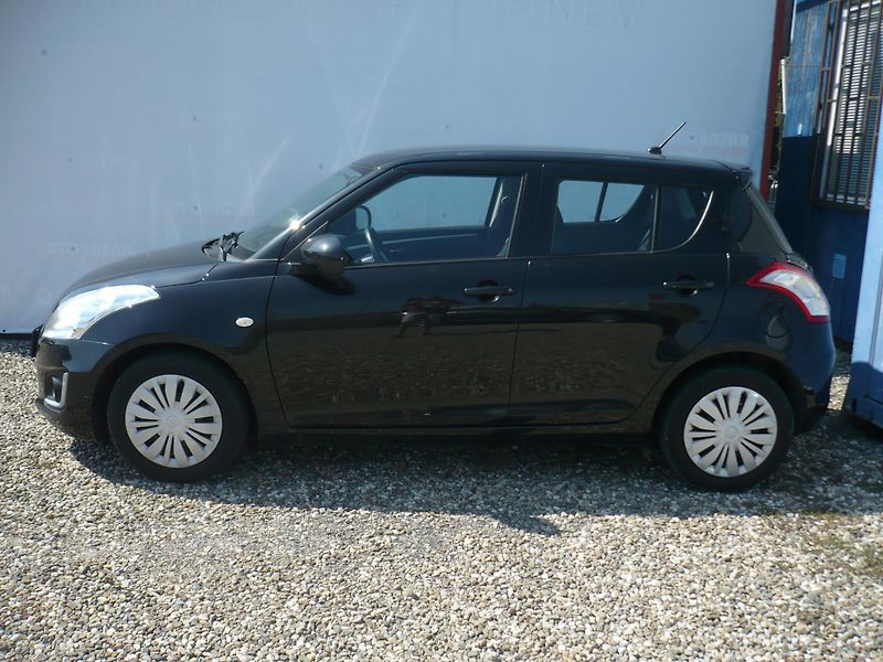 Suzuki Swift 1.2i 66Kw Klima - fotka 4 z 23