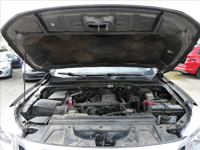 Nissan Navara 2,3 dCi 1.majitel,DPH,4x4,závě - fotka 22 z 28