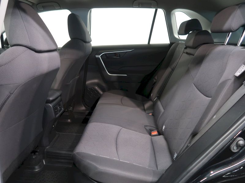 Toyota RAV4 (2021) ACTIVE 2.5 HYBRID 131KW - fotka 15 z 32