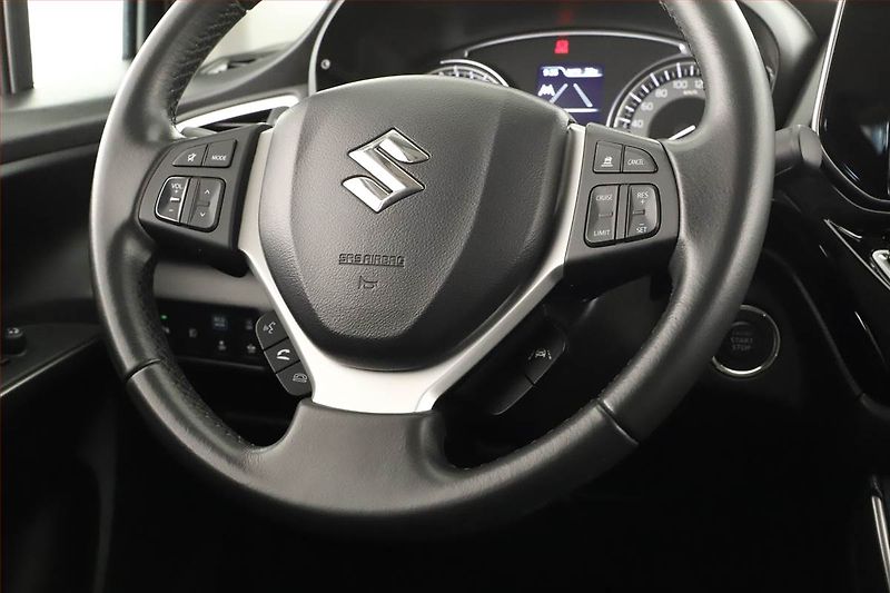Suzuki SX4 S-Cross (2024) Elegance 1.5 Hybrid - fotka 8 z 18