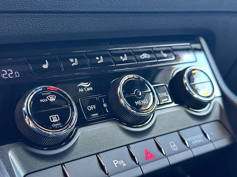 Škoda Karoq (2021) 1.5TSi SPORTLINE, VIRTUAL. - fotka 10 z 26