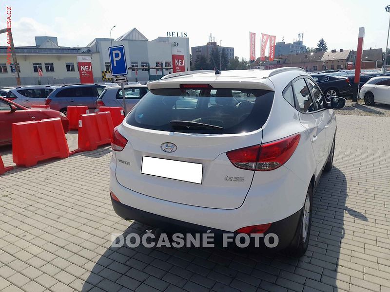 Hyundai ix35 (2012) 1.6GDi, ČR, AC, TZ - fotka 2 z 3