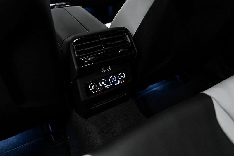 BMW M5 - fotka 20 z 23