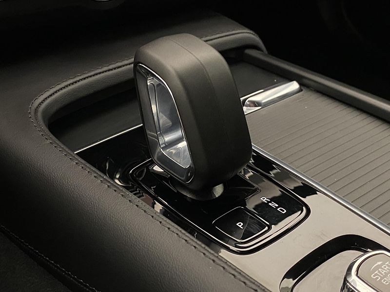 Volvo V90 CC B4 AWD BRIGHT PLUS AUT CZ - fotka 27 z 49