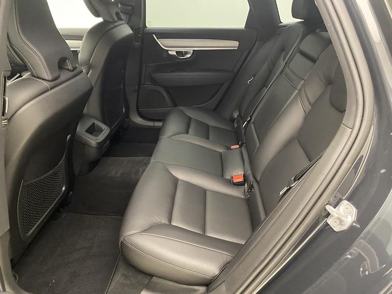 Volvo V90 D4 MOMENTUM AUT  - fotka 5 z 39