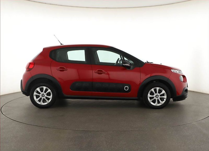 Citroën C3 (2019) 1.2 PureTech, ČR,1.maj - fotka 6 z 14