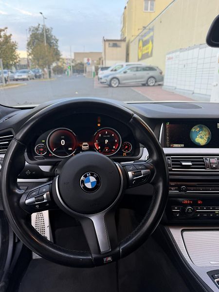 BMW Řada 5 (2017) BMW 520xd M-Paket| TOP VÝBAVA - fotka 7 z 9
