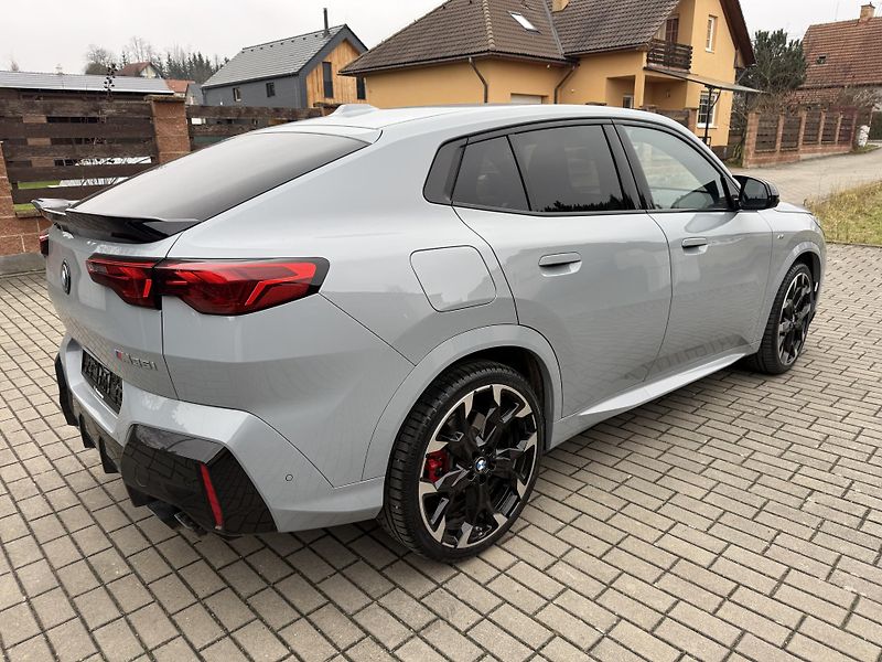 BMW X2 M135i xdrive  - fotka 5 z 16