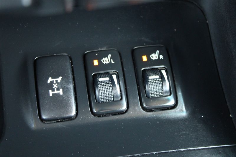 Toyota Land Cruiser 3,0 D-4D  ČR,4x4,AUTOMAT,8MÍST - fotka 13 z 28