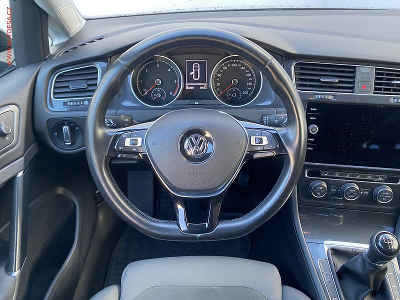 Volkswagen Golf (2019) 1.6TDI, masáž, autoAC - fotka 11 z 17