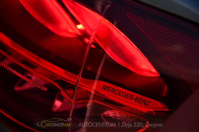 Mercedes-Benz EQE 350 4-MATIC PREMIUM PLUS - fotka 61 z 62