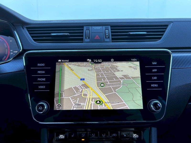 Škoda Superb (2024) Combi 2.0 TDI 147kW 4x4 DSG Sp - fotka 16 z 35