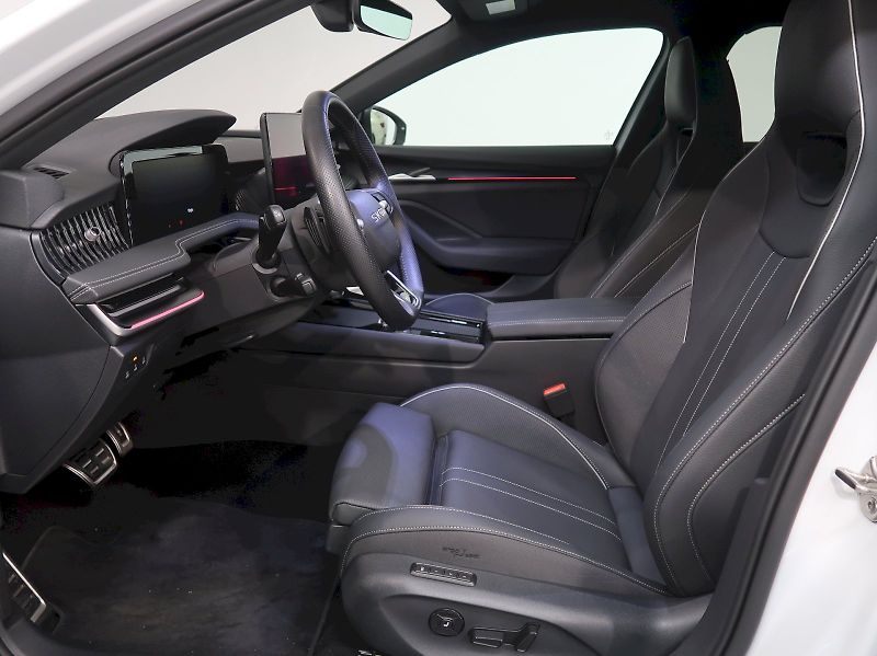 Škoda Superb (2026) SPORTLINE 2.0TDI 142KW 4x4 DSG - fotka 13 z 48