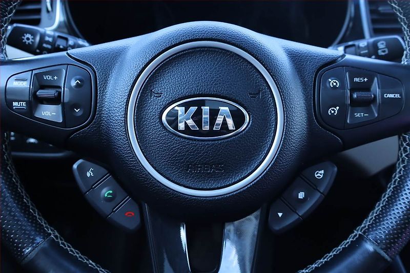 Kia Carens (2016) 1.6 GDI, Serv.kniha, Tempomat - fotka 20 z 26